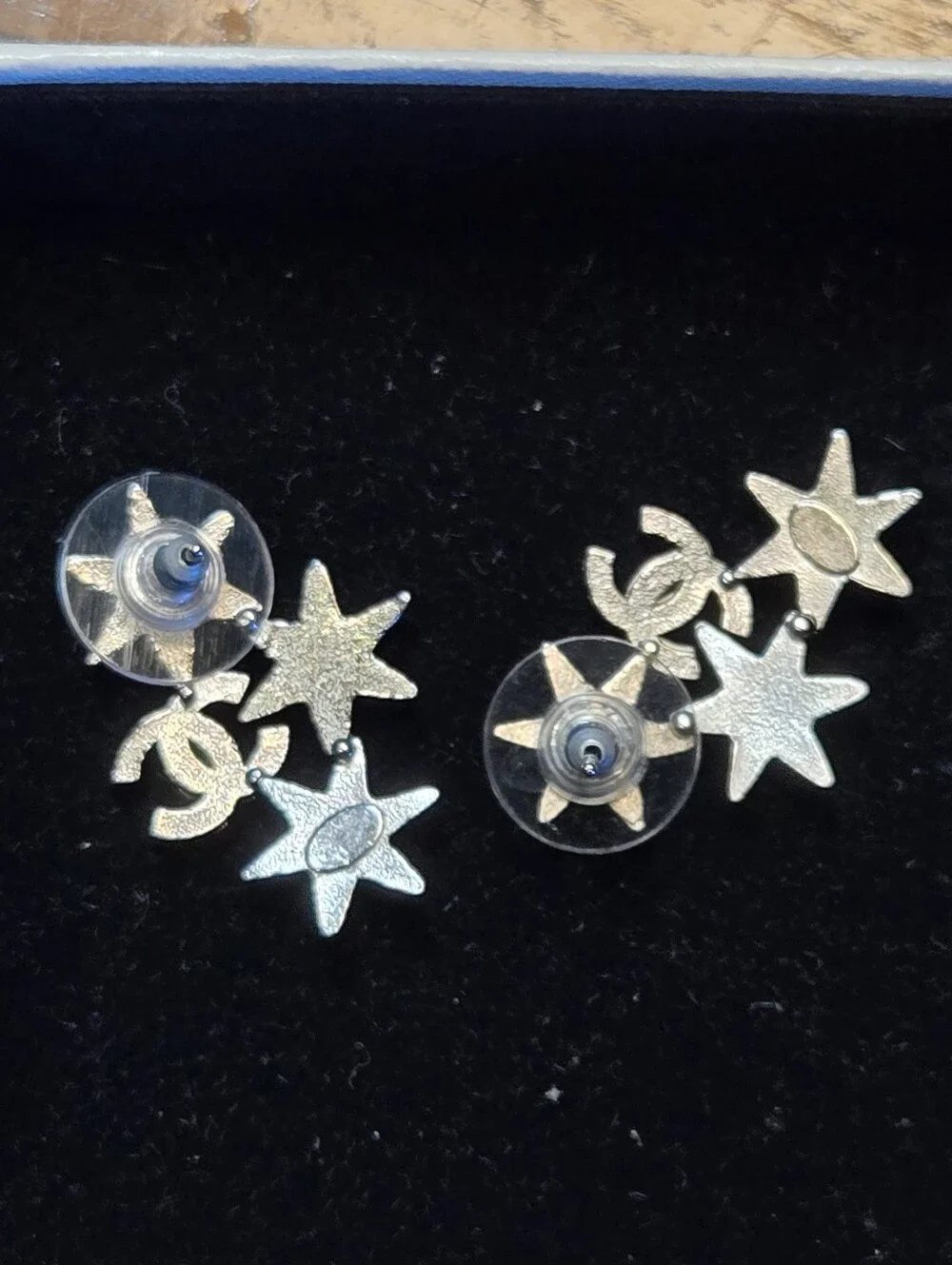 #147 CHANEL Star CC Earrings Silver, 2016 pierced - AUTHENTIC CHANEL